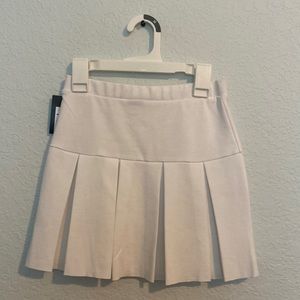 Med kids white skirt